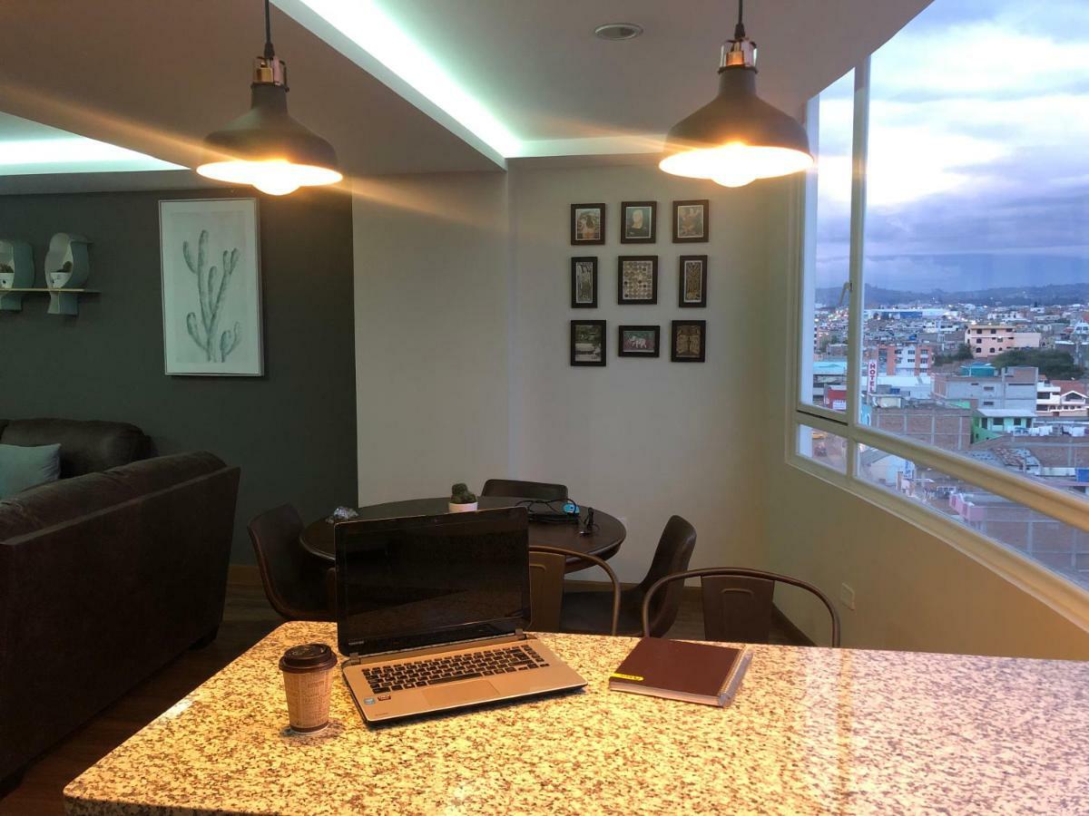 Wanderlot - Departamento Leganza - Penthouse Lujoso Apartment Риобамба Екстериор снимка